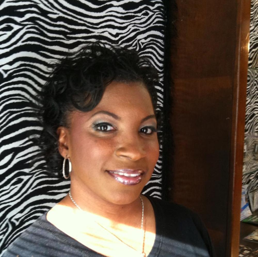 Meet your Posher, Yvonne